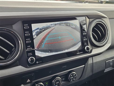 Used 2020 Toyota Tacoma TRD Off-Road image 20