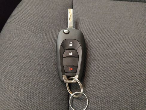 Used 2025 Chevrolet Trax LS FWD image 32