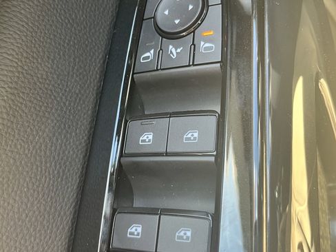 New 2026 Nissan Pathfinder Platinum AWD/4WD image 6