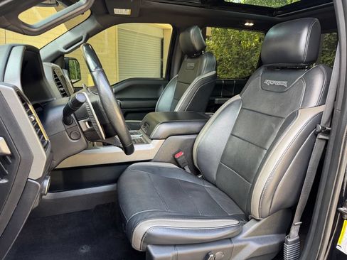Used 2017 Ford F150 Raptor w/ Equipment Group 802A Luxury AWD/4WD image 10