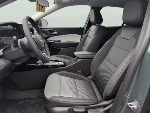 New 2026 Chevrolet Trax LT w/ Driver Confidence Package image 29