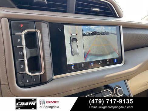 Used 2023 GMC Yukon Denali AWD/4WD image 18