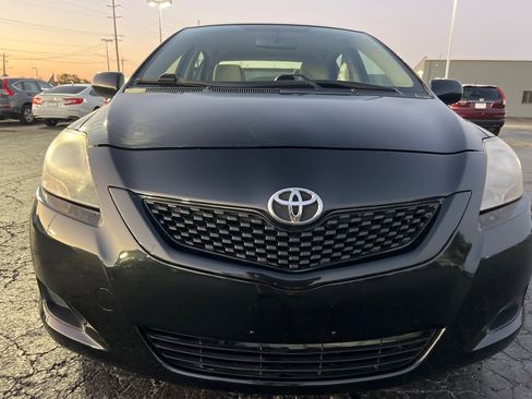 Used 2012 Toyota Yaris Sedan image 2