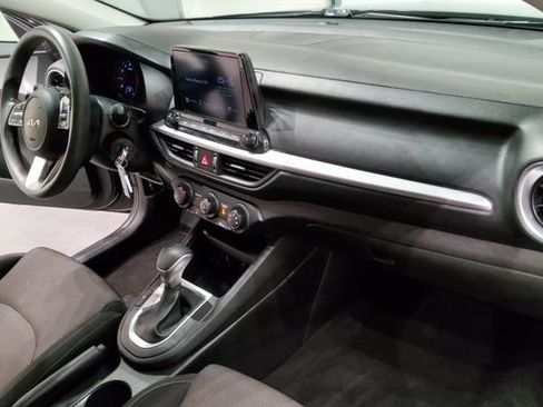 Used 2023 Kia Forte LXS FWD image 15