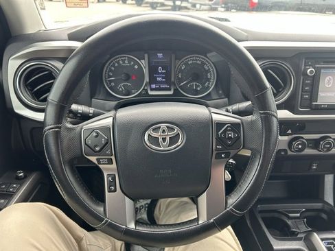 Used 2017 Toyota Tacoma SR5 w/ Tow Package image 14