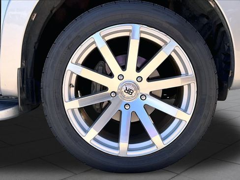 Used 2010 Toyota Sequoia Limited AWD/4WD image 10