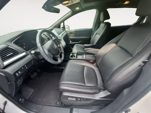 Used 2023 Honda Odyssey Sport image 9