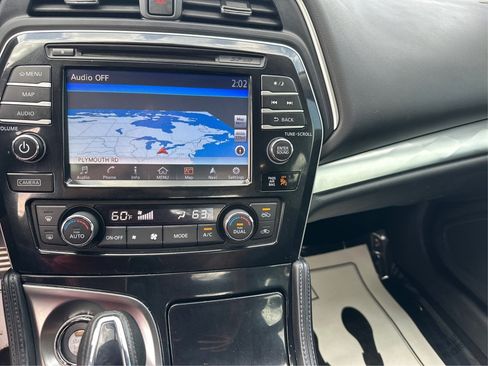 Used 2017 Nissan Maxima SR w/ Midnight Edition FWD image 23
