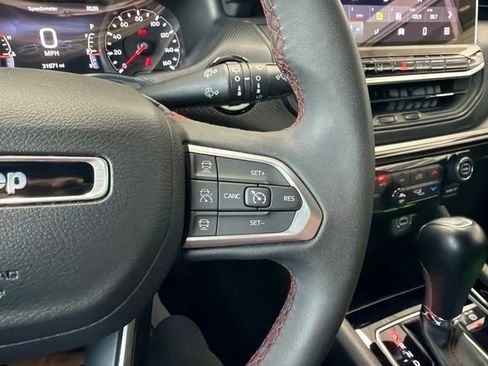Used 2025 Jeep Compass Trailhawk AWD/4WD image 23