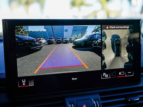 Used 2023 Audi Q5 2.0T Prestige w/ Prestige Package image 24