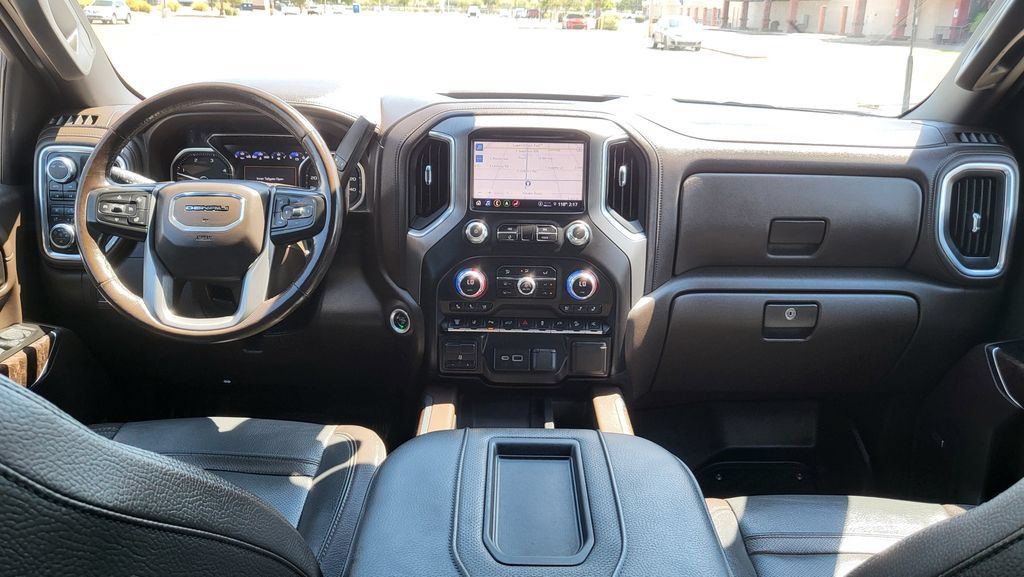Used 2022 GMC Sierra 2500 Denali w/ Denali Ultimate Package AWD/4WD image 30