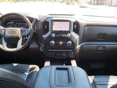Used 2022 GMC Sierra 2500 Denali w/ Denali Ultimate Package AWD/4WD image 30