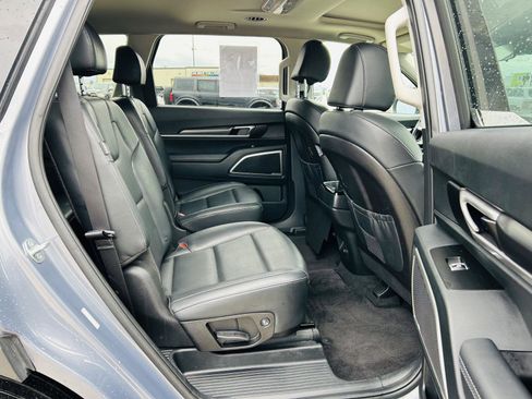 Used 2025 Kia Telluride S AWD/4WD image 31
