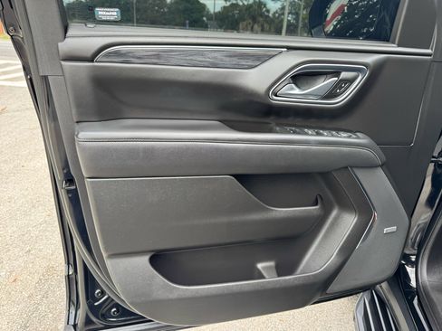 Used 2021 GMC Yukon SLT w/ SLT Premium Package image 37