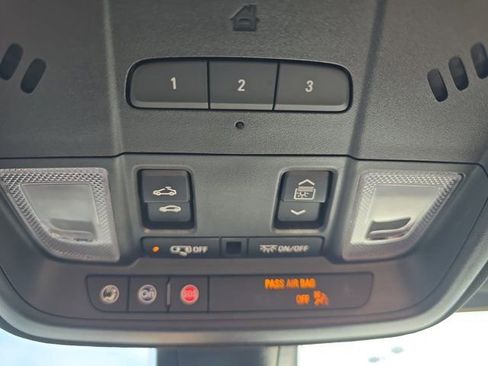 Used 2025 Cadillac XT5 Premium Luxury image 39