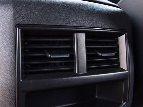 Certified 2022 Volkswagen Atlas Cross Sport SE w/ Panoramic Sunroof Package image 21