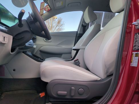 Certified 2025 Hyundai Kona SEL FWD image 20