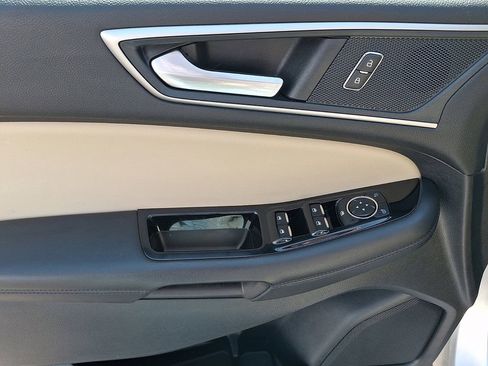 Used 2018 Ford Edge SEL w/ Equipment Group 201A AWD/4WD image 12