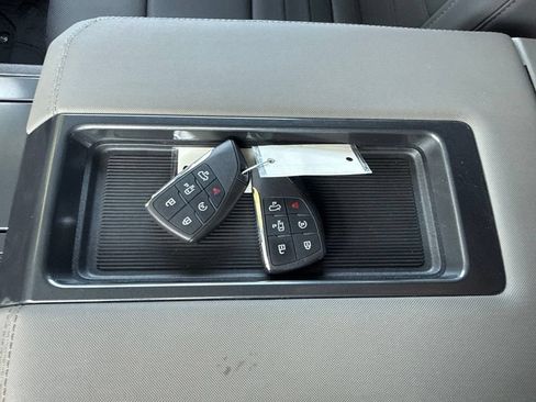 Used 2025 GMC Hummer EV 2X AWD/4WD image 40