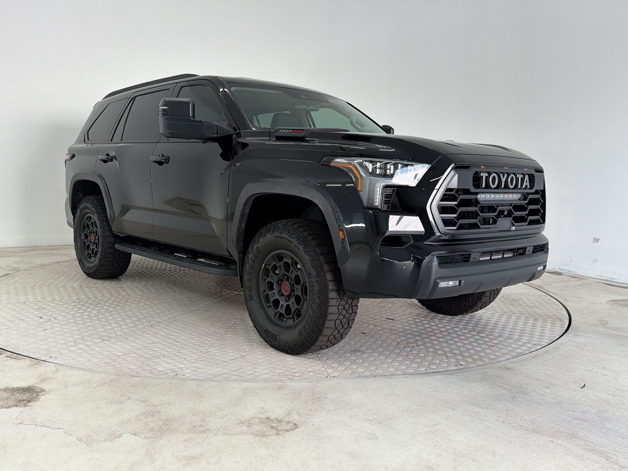 Used 2023 Toyota Sequoia TRD Pro AWD/4WD image 7