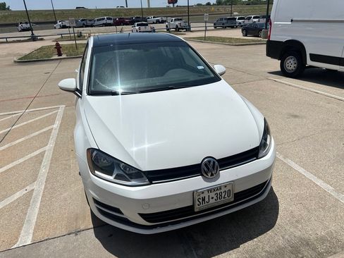 Used 2017 Volkswagen Golf Wolfsburg Edition FWD image 3