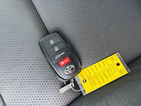 Used 2024 Toyota Tundra Platinum image 33