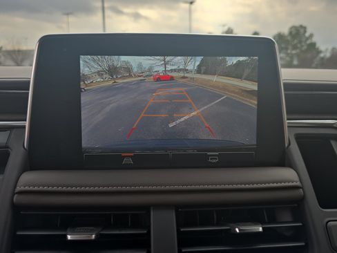 Used 2023 GMC Yukon SLT image 24