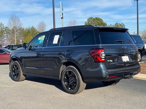 Used 2024 Ford Expedition Limited image 5