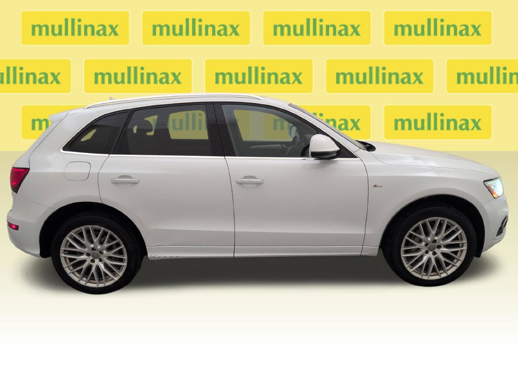 Used 2017 Audi Q5 2.0T Premium Plus w/ Technology Package AWD/4WD image 2
