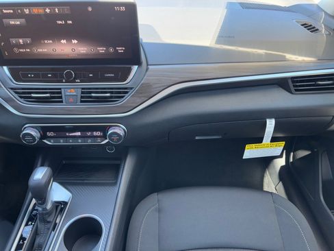 New 2025 Nissan Altima 2.5 SV w/ SV Special Edition Package image 17