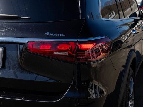 Used 2025 Mercedes-Benz GLS 450 4MATIC image 41