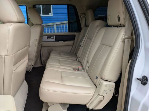 Used 2017 Ford Expedition EL XLT w/ Equipment Group 202A image 27