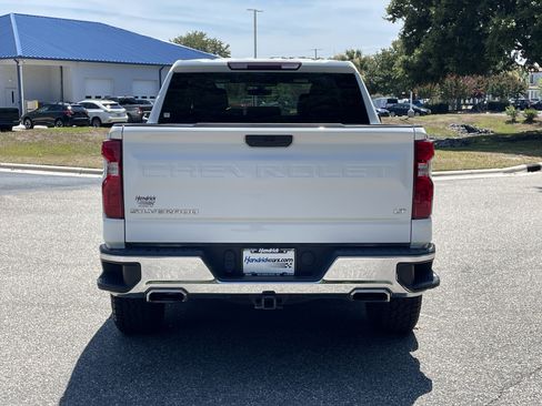 Used 2022 Chevrolet Silverado 1500 LT w/ Z71 Off-Road Package AWD/4WD image 8