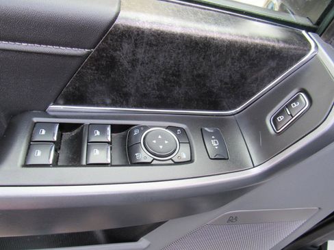 Used 2024 Ford F250 XLT w/ XLT Premium Package image 10