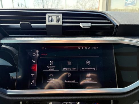 Used 2022 Audi Q3 2.0T Premium Plus image 31