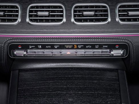 New 2026 Mercedes-Benz GLS 450 4MATIC image 17