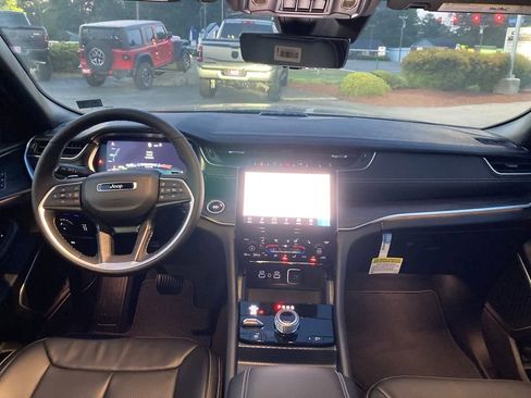 New 2024 Jeep Grand Cherokee Limited 4xe w/ Luxury Tech Group II AWD/4WD image 21