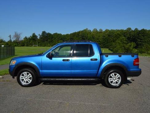 Used 2010 Ford Explorer Sport Trac XLT AWD/4WD image 5