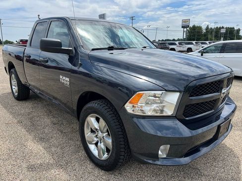 Used 2019 RAM 1500 Express w/ Express Value Package AWD/4WD image 7