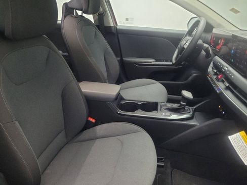 Used 2025 Kia K4 FWD image 21
