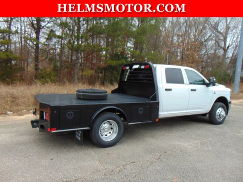 Used 2025 RAM 3500 Tradesman w/ Chrome Appearance Group image 17