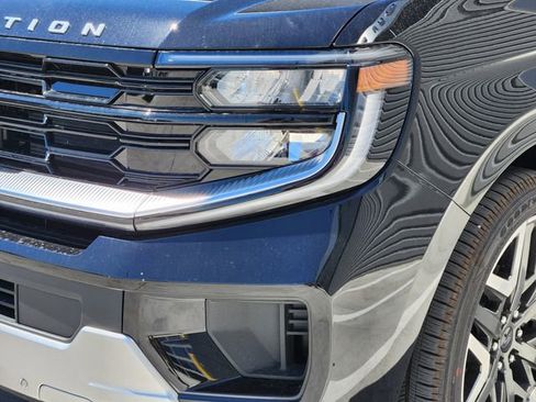 New 2026 Ford Expedition Max Platinum image 6
