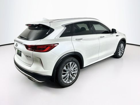 Used 2023 INFINITI QX50 Luxe AWD/4WD image 9
