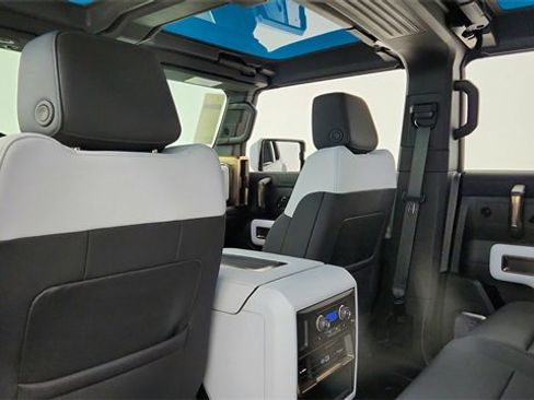 Used 2024 GMC Hummer EV 3X w/ Omega Edition image 30