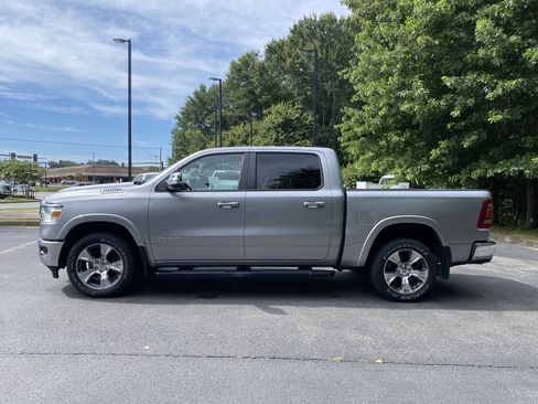 Used 2022 RAM 1500 Laramie AWD/4WD image 6