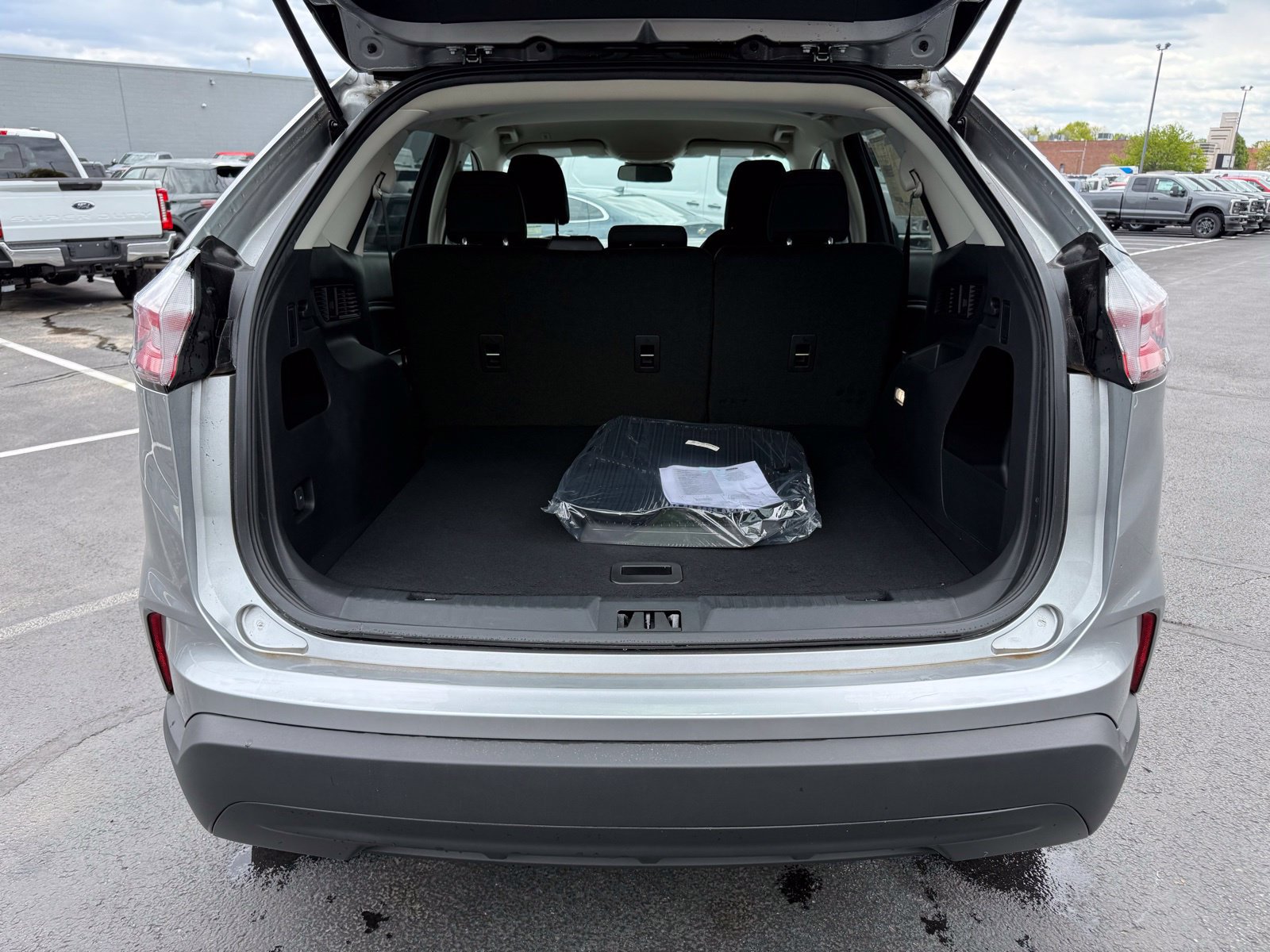 Used 2024 Ford Edge SE AWD/4WD image 35
