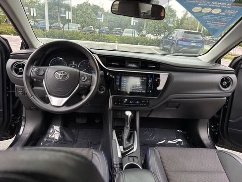 Used 2017 Toyota Corolla SE w/ SE Premium Package image 37