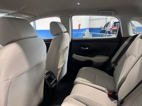 Used 2023 Honda HR-V LX image 16