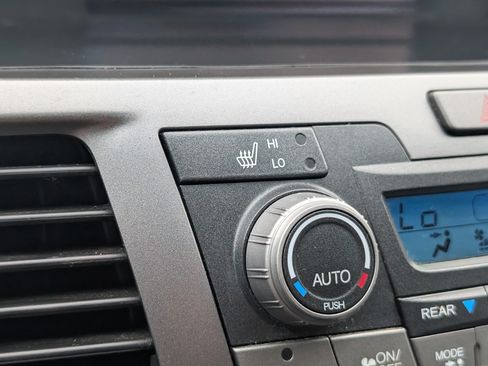 Used 2013 Honda Odyssey Touring image 12