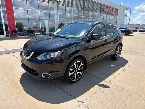 Used 2019 Nissan Rogue Sport SL w/ Premium Package FWD image 1